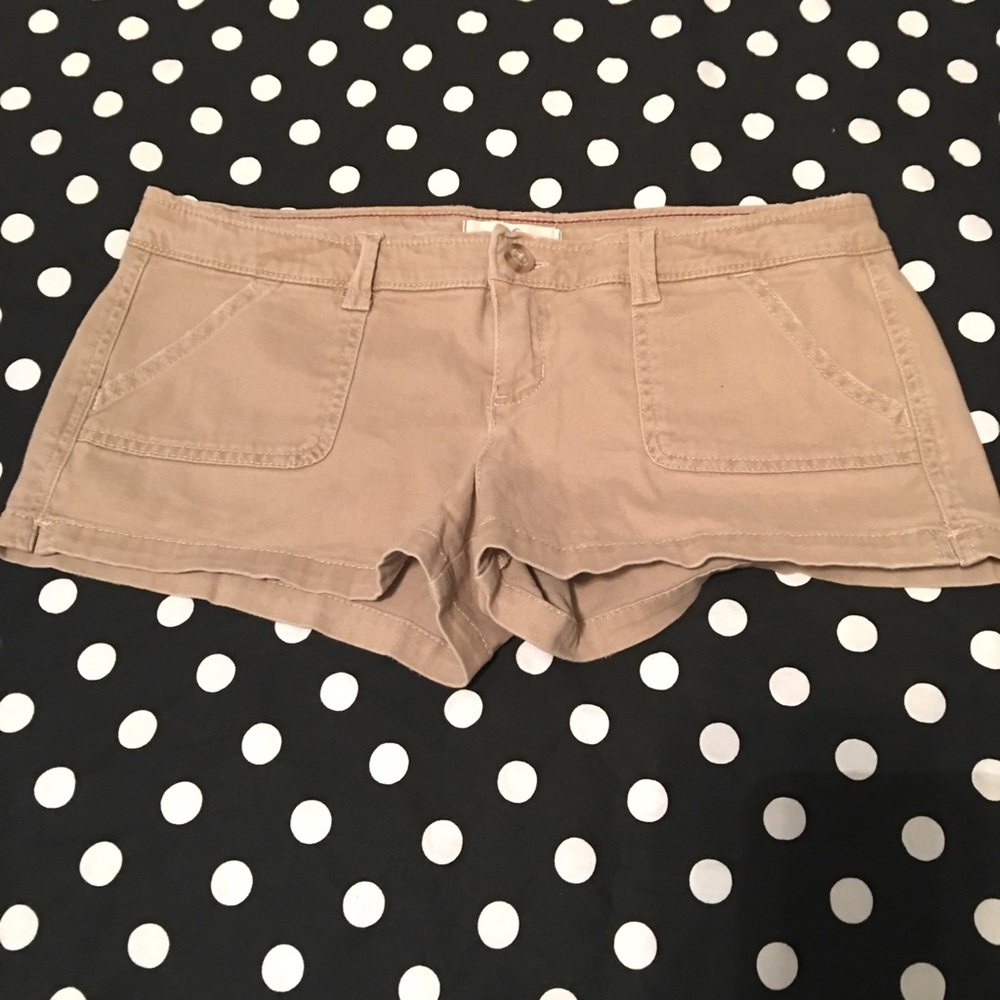 Hollister tan shorts